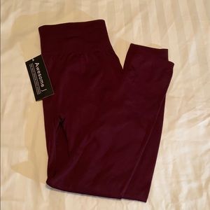 maroon fleece leggings 3/$20